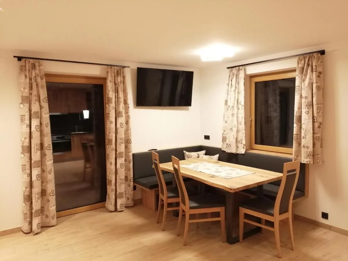 Schneiderhof Villa Oberperfuss Farm stay
